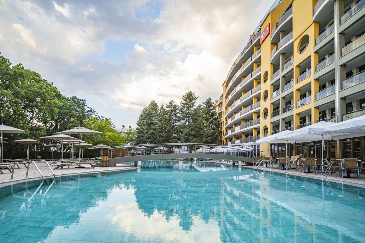 Hvd Viva Club Ultra All Inclusive - Private Beach & Free Parking Golden Sands Exterior photo