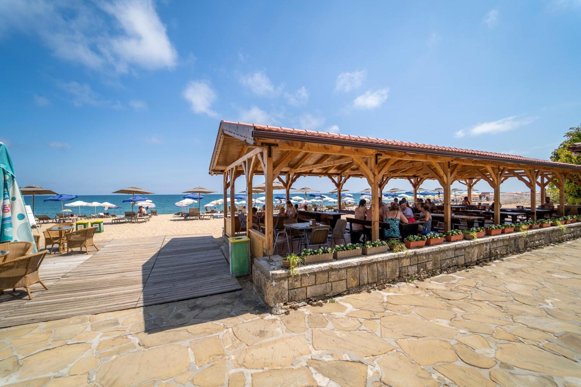 Hvd Viva Club Ultra All Inclusive - Private Beach & Free Parking Golden Sands Exterior photo