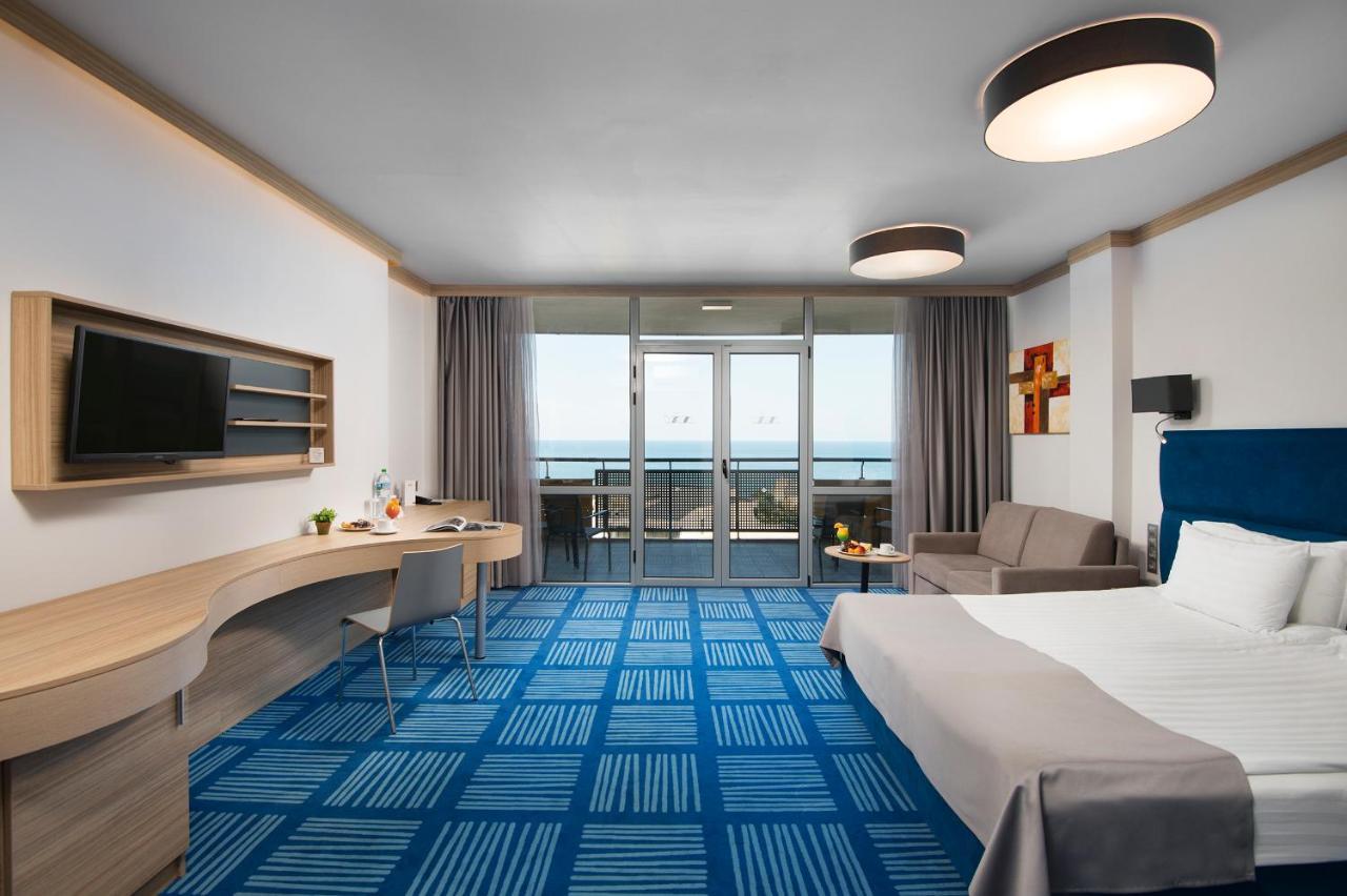 Hvd Viva Club Ultra All Inclusive - Private Beach & Free Parking Golden Sands Exterior photo